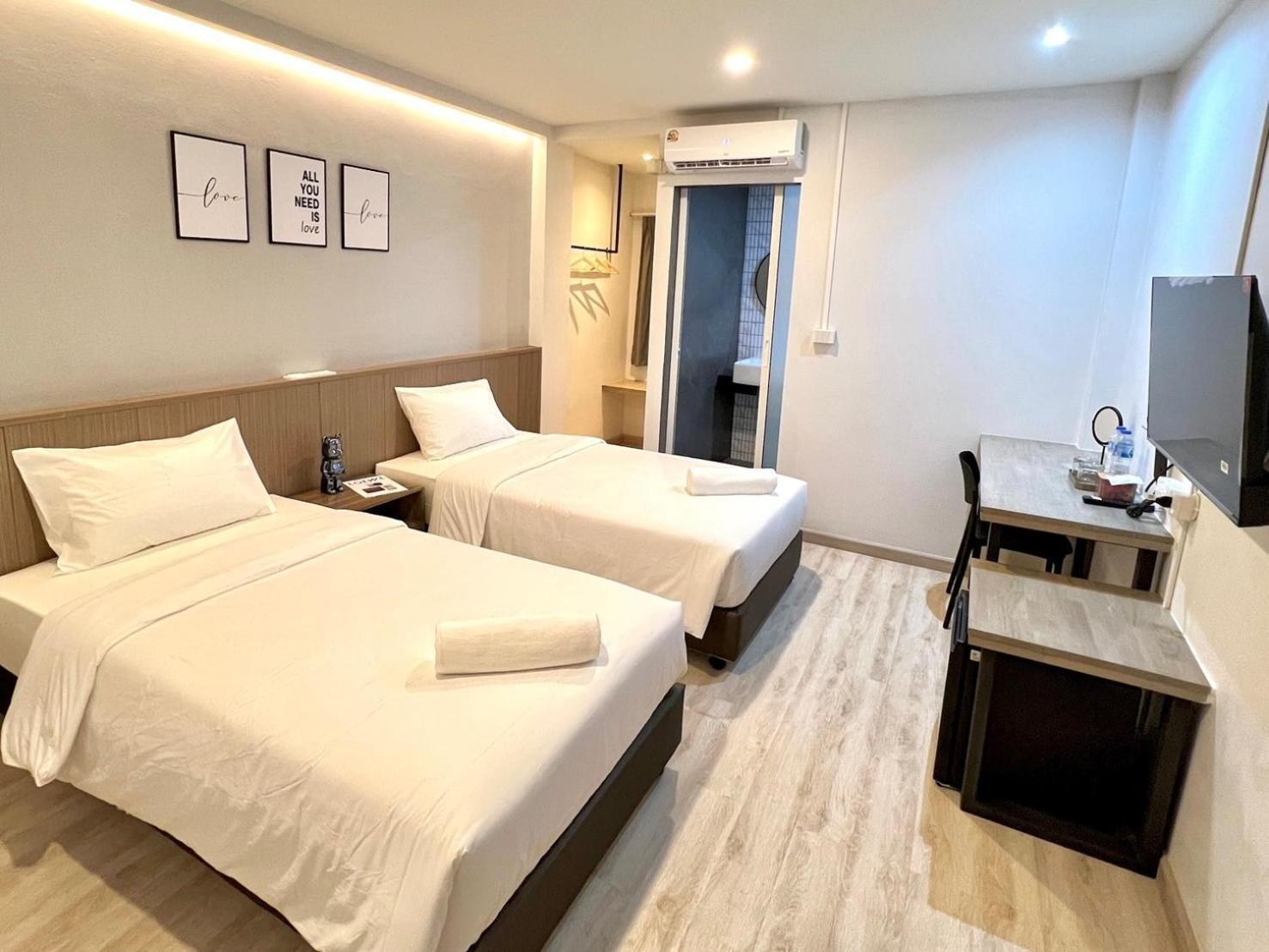 Bedter Hotel Phang Nga Bagian luar foto